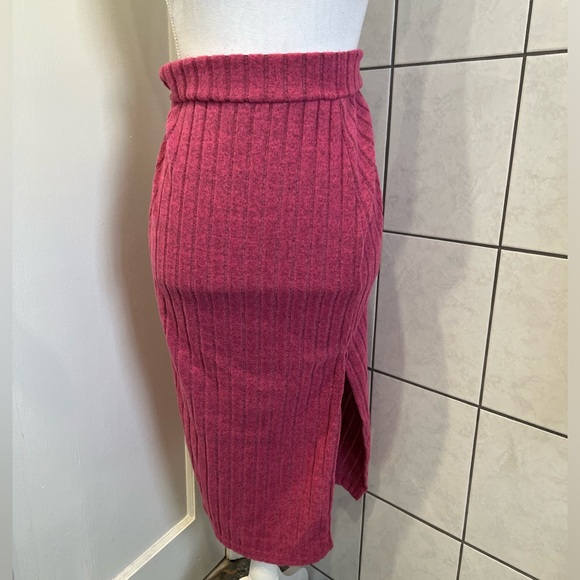 Bodycon Midi Skirt NWOT - Picture 1 of 4